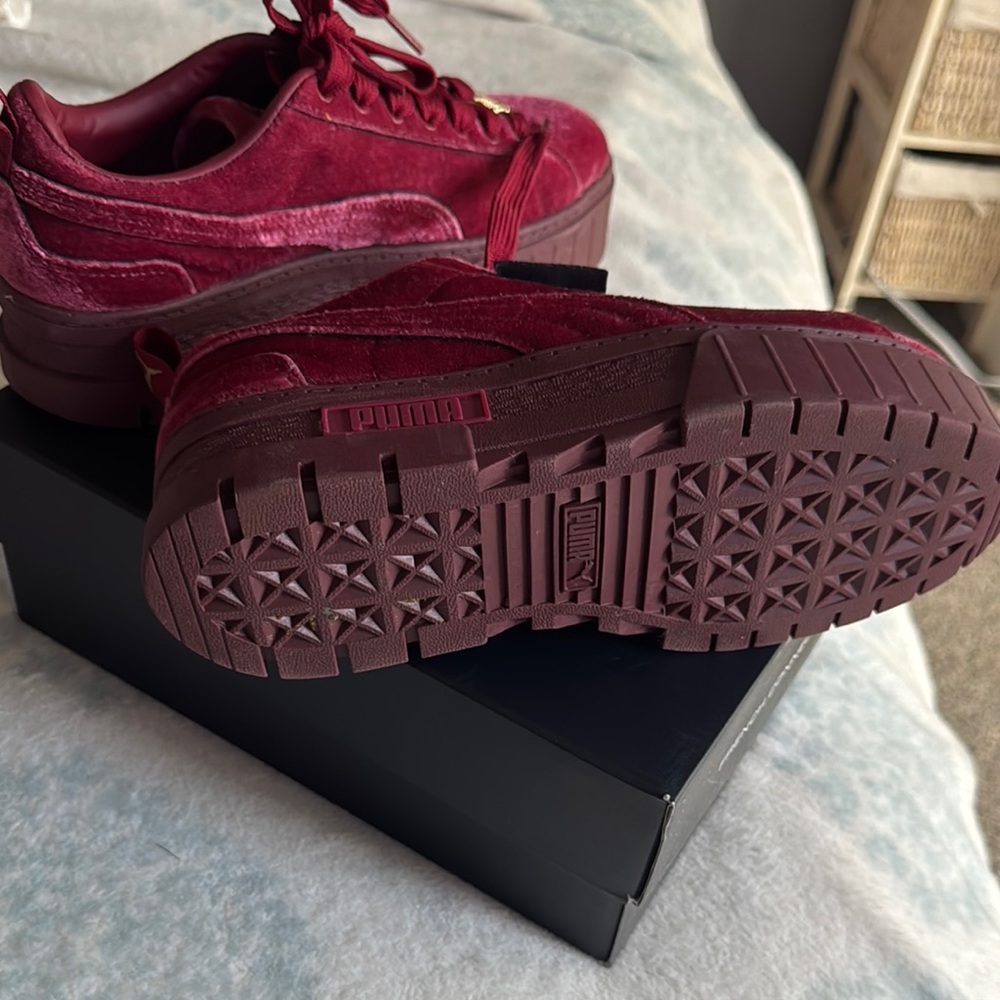 Puma Red Sneakers Modern Suede Design - Picture 2 of 6